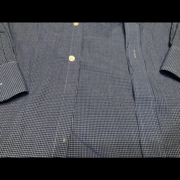 Van Heusen Dress Shirt - Picture 3 of 4